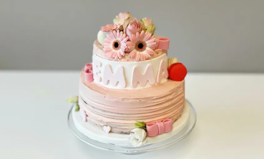 Torta di compleanno realizzata da Madamadorè